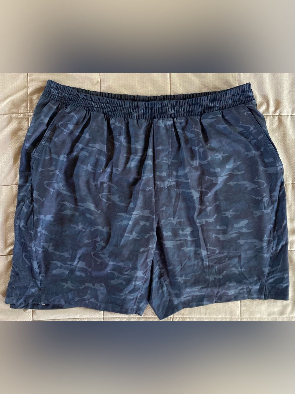 Tasc Performance Recess 2-in-1 Shorts Men’s XL Blue Camo 7” Gym Athletic Running